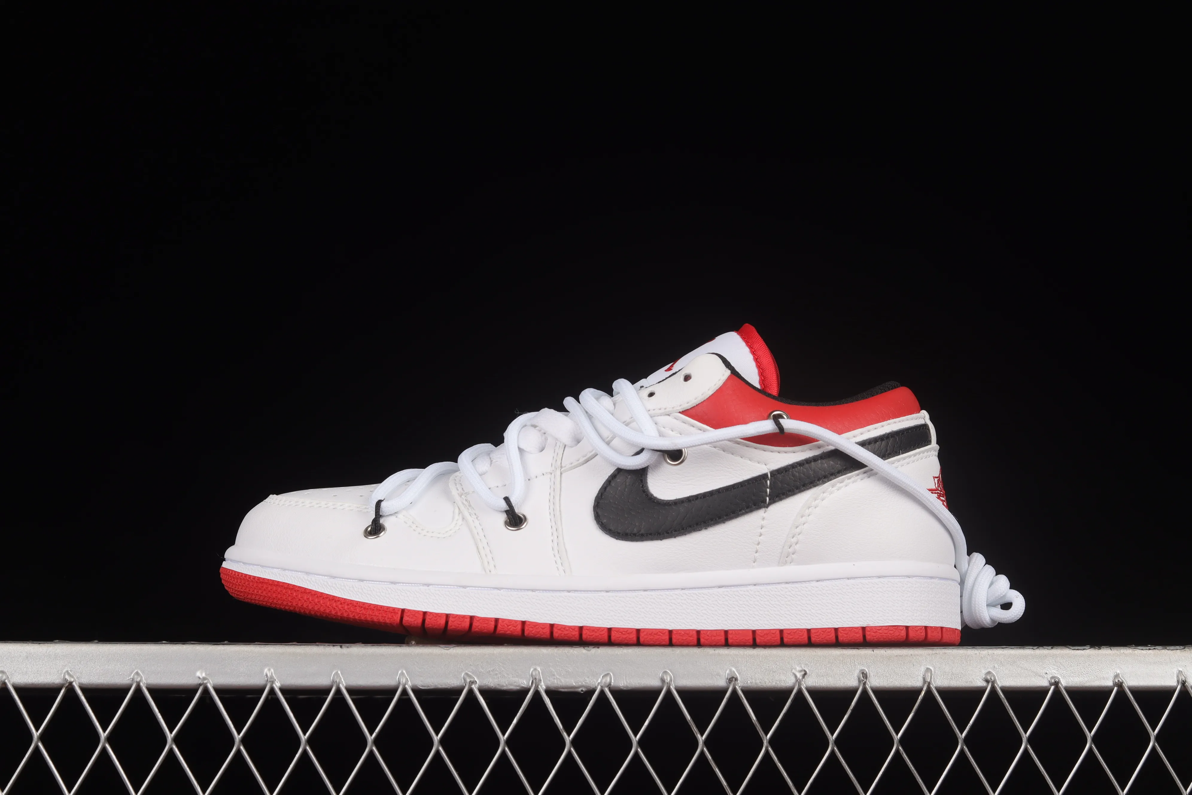 All categories Air Jordan Jordan series basketball shoes Air Jordan 1 Low Air Jordan 1 Low AJ1 Joe 1 customized version Vibe flavor deconstruction sports culture basketball shoes 553558-118